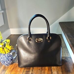 Michael Kors Pebbled Leather Elegant Black‎ Leather Handbag.